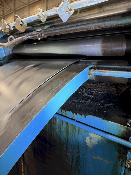 500 TON VERSON S2-500-108-60T STRAIGHT SIDE DOUBLE CRANK PRESS. STOCK # 0329626