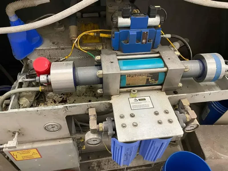 2005 FLOW IFB 4800 | Waterjet Cutters