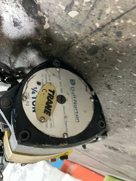 YALE 1/4 TON HOIST  -  ACL 500