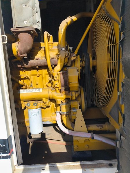 Cat XQ350 400 kVA Mobile Generator, 2001