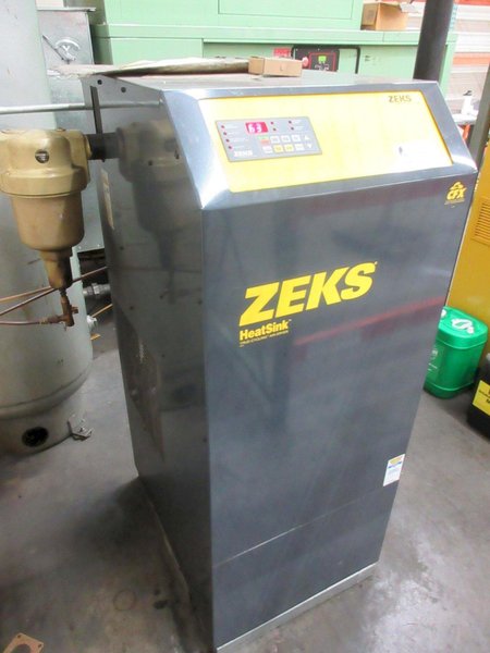 Zeks 400HSGA500 Heat Sink Refrigerant Air Dryer, 1HP Compressor Motor- Auction Item