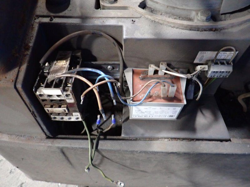 LINCOLN ELECTRIC 0.75 KW FUME EXTRACTOR  -  MOBIFLEX 200-M