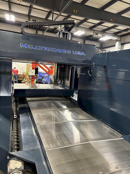 Milltronics BR8100IL Large Travel CNC Bridge Mill