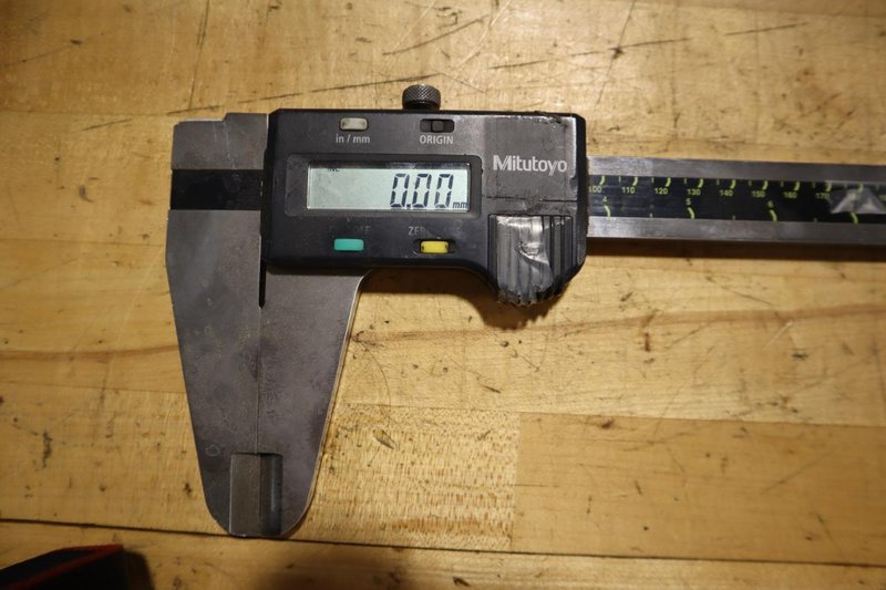 Mitutoyo Absolute Digimatic Verneer Caliper, 24"- Auction Item