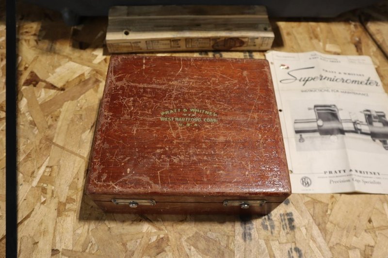 Pratt &amp; Whitney Measurement Machine, Electronic, Super-Micrometer- Auction Item