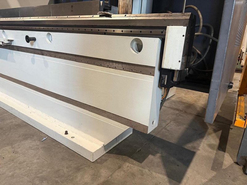 LVD PPEB-EFL Turbo - 220 ton x 4100 mm CNC