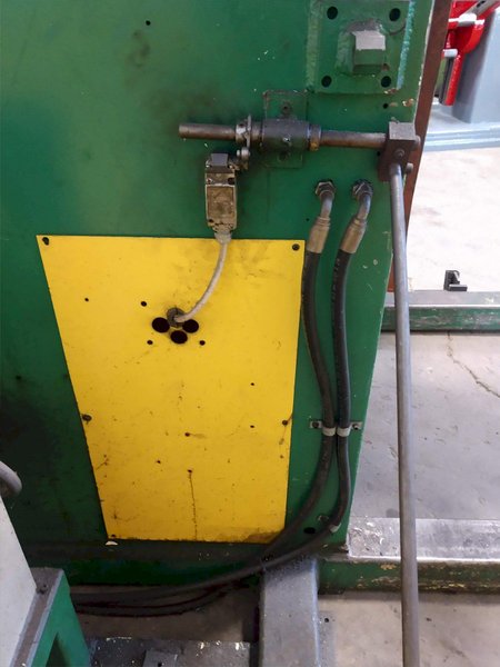 30,000 LB 15 TON X 36" SESCO MODEL #55-422 MOTORIZED UNCOILER COIL REEL: STOCK #14444