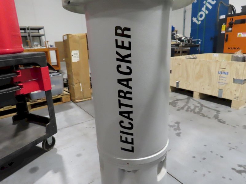Leica Leicatracker Portable 3D Measurement System with Leica Nivel 20 Level, Rolling Work Station with Leica LT Controller Base- Auction Item
