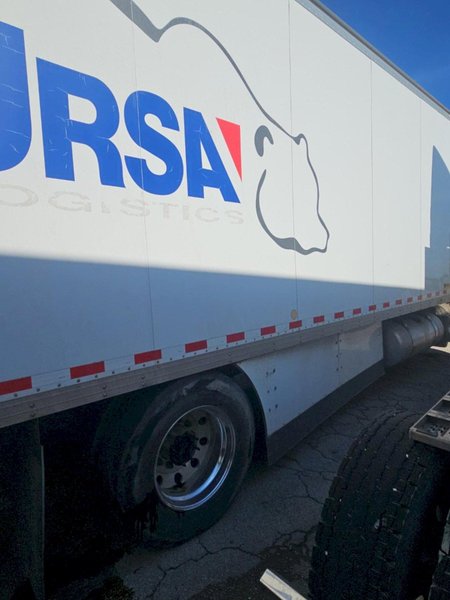 Peterbilt 337 Straight Truck, 2016 – Cummins/PACCAR Diesel, Allison Automatic, Medium-Duty Delivery Truck