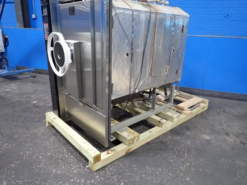 AMSCO 50" X 20" X 28" STERLIZIER   -  R785