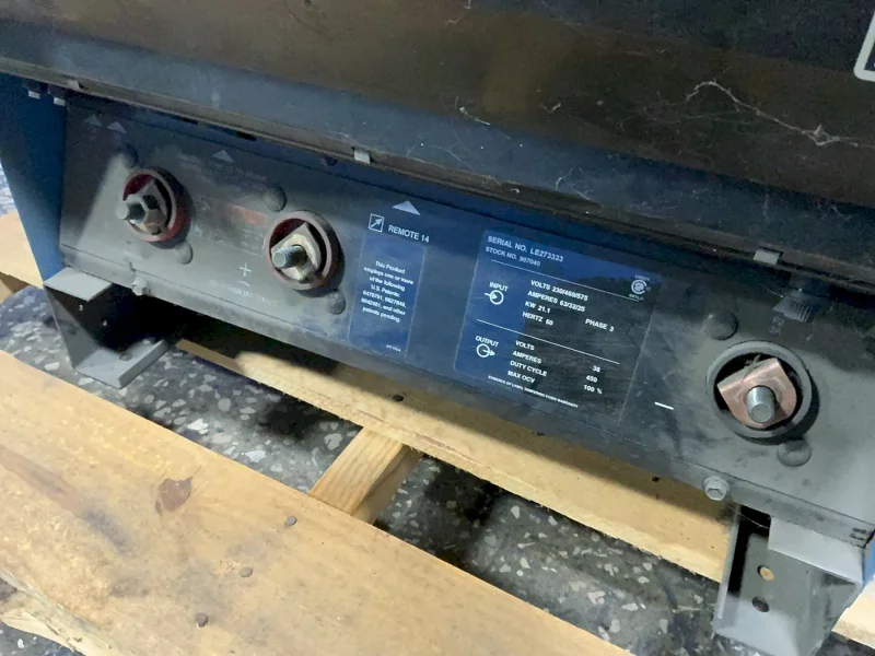 Miller  450 A  Welder  - Auto Deltaweld 452