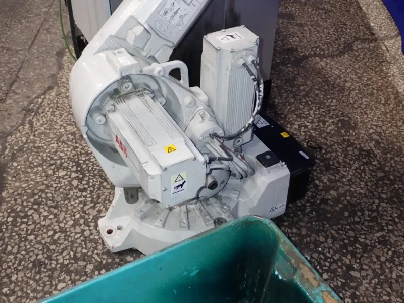 ABB ROBOT  -  IRB 2600