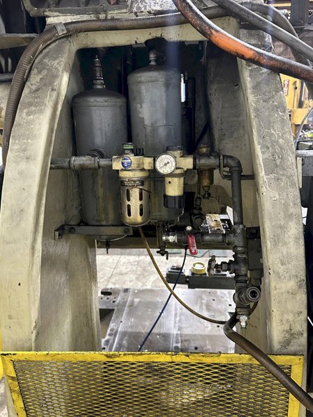 60 TON L&amp;J MODEL #W60 OBI STAMPING PRESS 6" STROKE: STOCK #23648