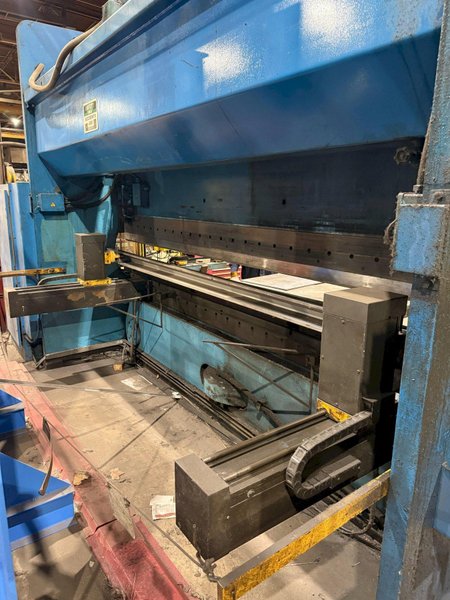 230 TON X 14' CINCINNATI 230AFX12 AUTOFORM HYDRAULIC PRESS BRAKE WITH CONVERSATIONAL CONTROL. STOCK # 0112226