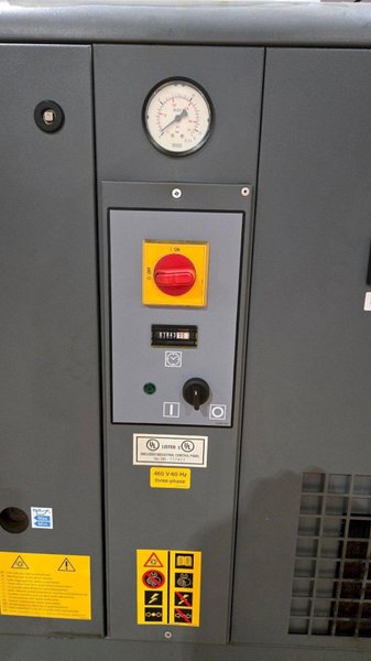 ATLAS COPCO GX4FF 5HP Rotary Compressor w/ Refrigerated Air Dryer USED