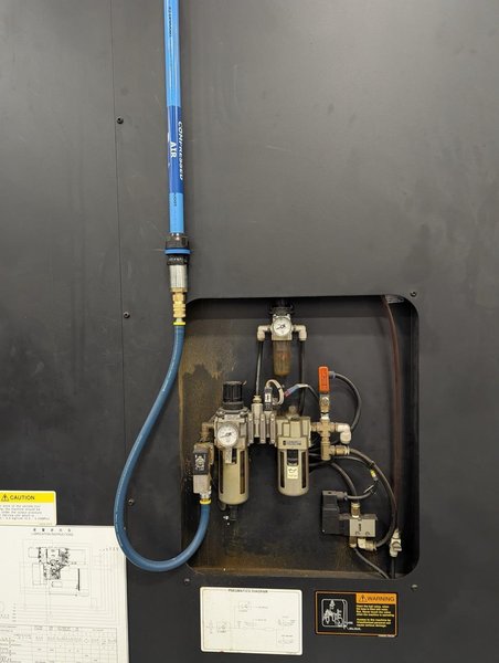 Doosan DNM500 VMC, 2008 – Chip Conveyor