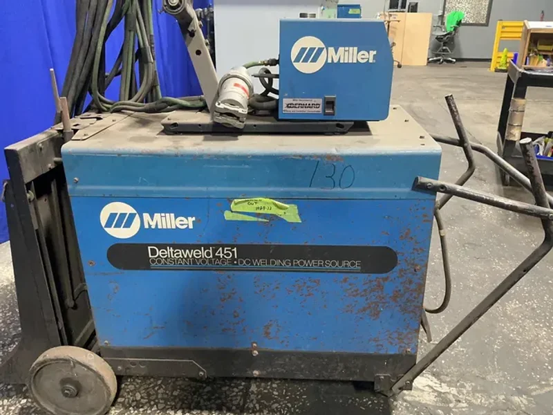 Miller  Welder  - Deltaweld 451