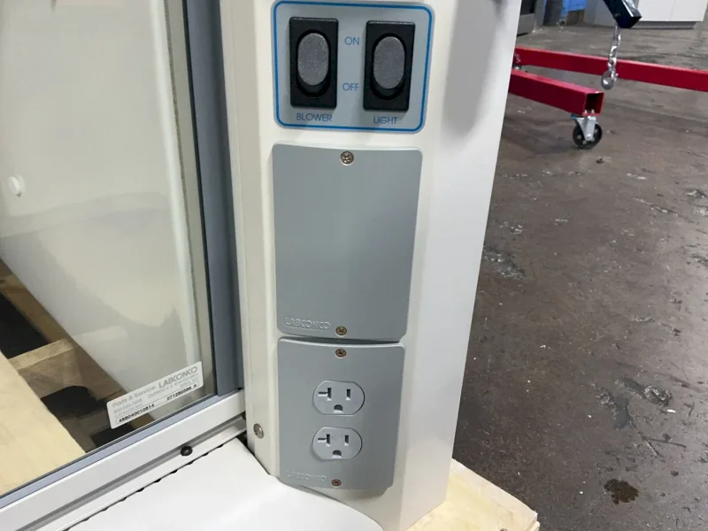 LABCONCO 39”X21”X48” CHEMICAL FUME HOOD  -  488040010814