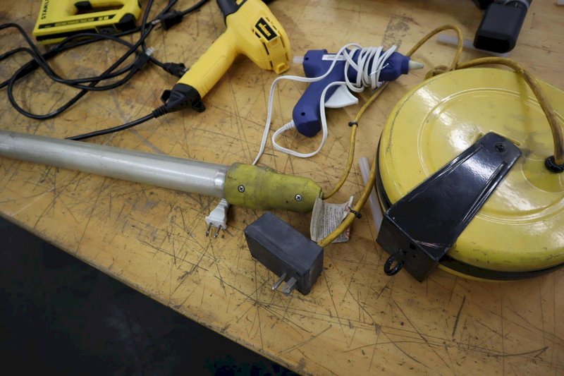 Milwuakee M12 Cordless Rivet Too., (2) Stanley Electric Staplers, Wagner Heat Gun, Extension Cord Reel, Glue Gun- Auction Item