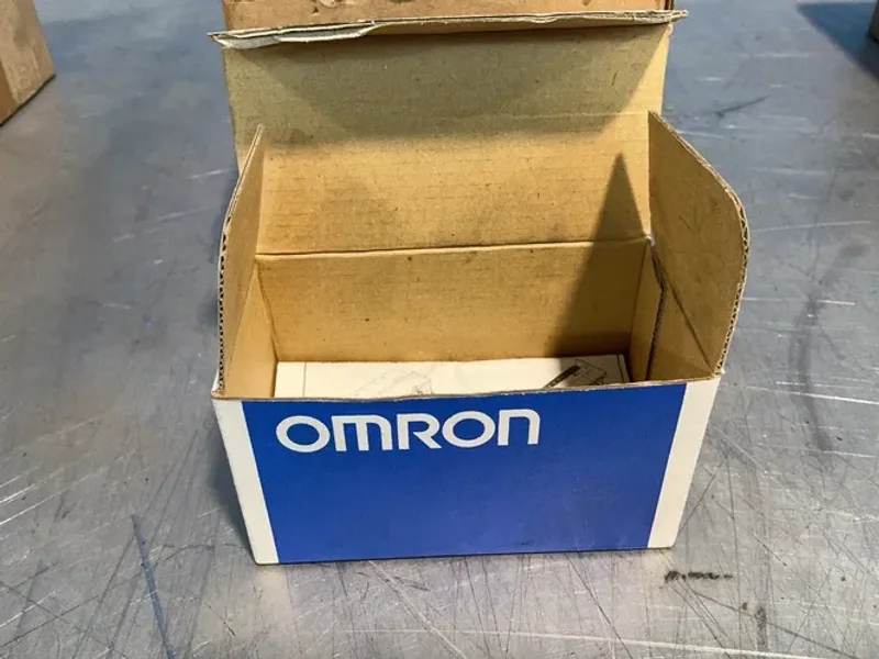 OMRON REMOTE TERMINAL   -  SRT1-ID16