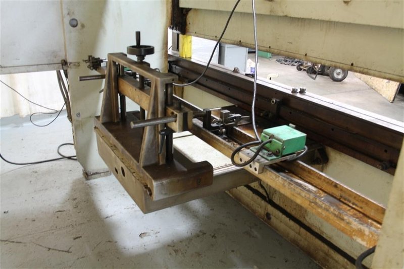 135 X 10' PACIFIC FABRI-FORMER II HYDRAULIC PRESS BRAKE: STOCK #61118