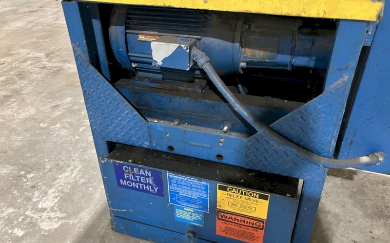 30&quot; X 36&quot; X 72&quot; BALEMASTER HORIZONTAL HYDRAULIC BALER: YOBRO #24585