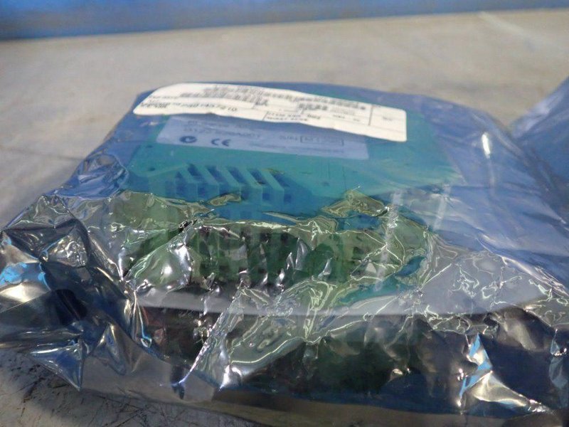 MOOG SERVO AMPLIFIER   -  G122-829A001