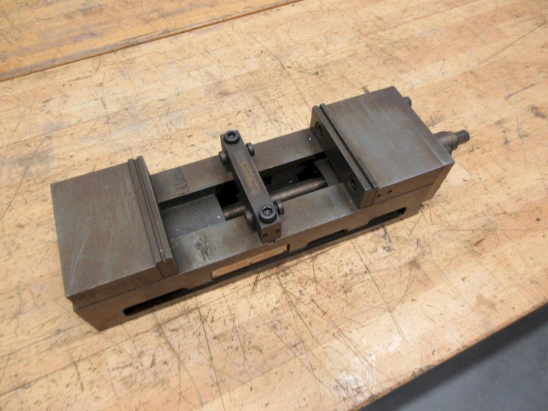 Chick BL6SC 6" Double Lock Machine Vise with Outer Hard Jaws- Auction Item