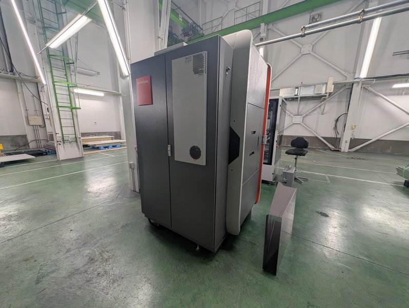 44 Ton x 3.5′ Bystronic Xpert 40/1030 CNC Hydraulic Press Brake, 2019 – w/ KUKA KR10R1100 Robot, 6 Axis Backgauge