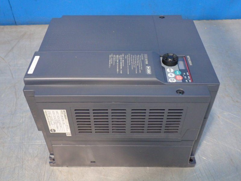 MITSUBISHI ELECTRIC INVERTER DRIVE  -  FR-D720-11K