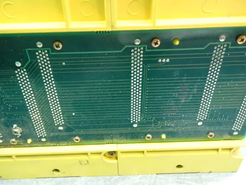 GE FANUC SERIES 18-TA 4-SLOT BACKPLANE MODULE  -  A02B-0130-B512