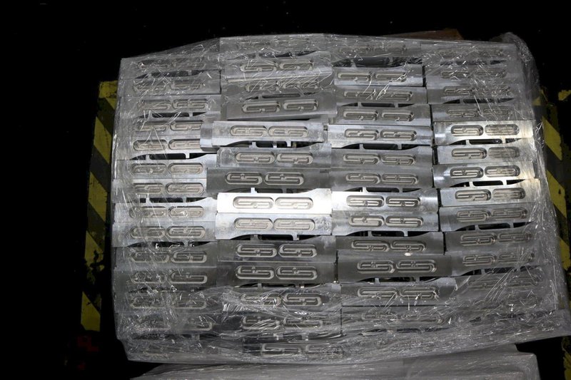 Solid Aluminum Thin Plates and Parts on (2) Small Pallets- Auction Item