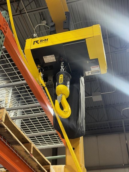 Spanco 2-Ton E-Series  Adjustable Steel Gantry Crane w/R&amp;M 2-Ton Hoist