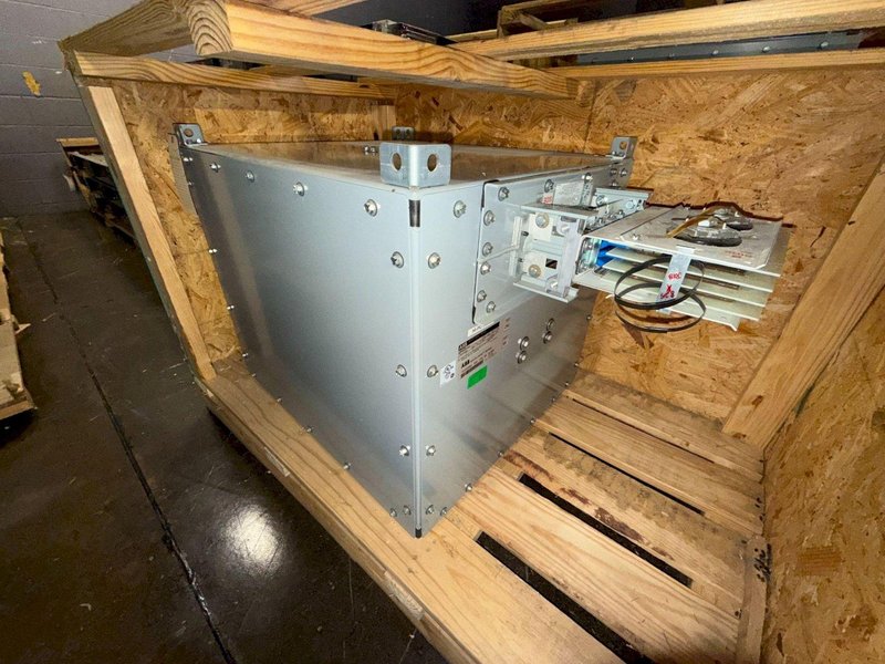 ABB 2500A Spectra Series Copper End Tap Box 600V, 3PH, 3G NEW