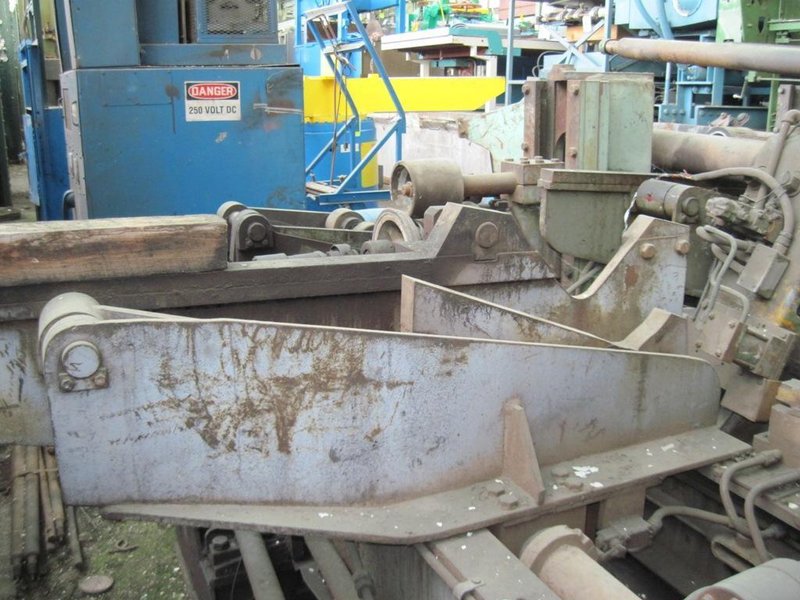 4&#039; TO 9-1/2&#039; X 30&#039; BARDONS &amp; OLIVER AUTOMATIC INFEED TABLE:STOCK #51701