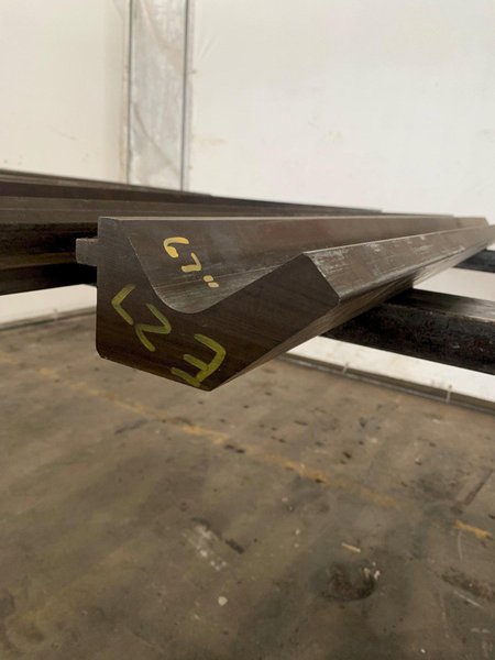 5'7"(67") PRESS BRAKE TOP GOOSE NECK MALE DIE. STOCK # 0876624