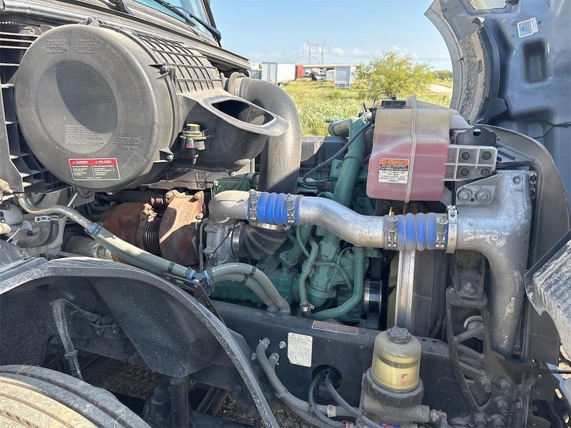 2024 Volvo VNL64T860 4V4NC9EH1RN650847