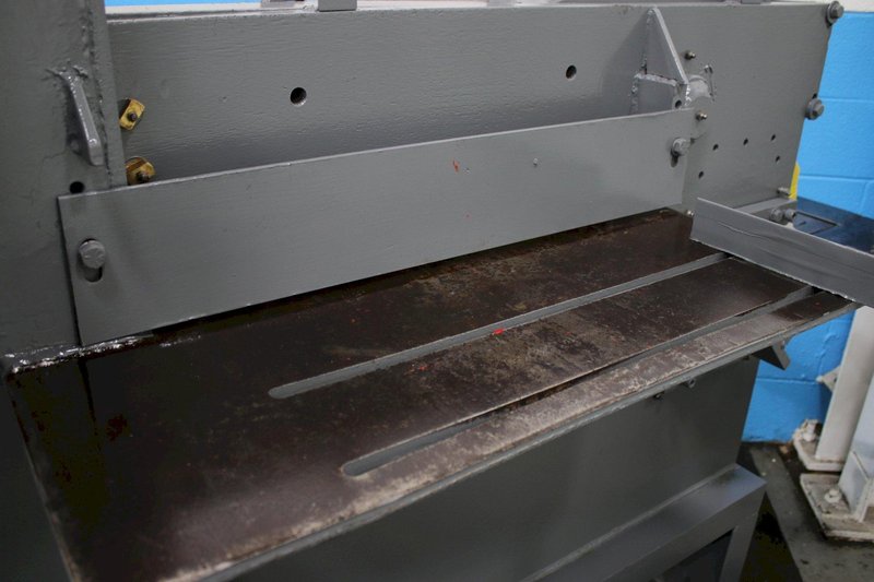 70 TON DAVIS HYDRAULIC IRONWORKER: STOCK #74830