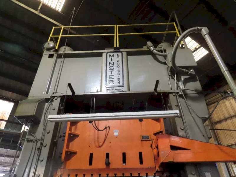 600 TON MINSTER E2-600-96-54 HEVI-STAMPER STRAIGHT SIDE DOUBLE CRANK PRESS. STOCK # 0325826