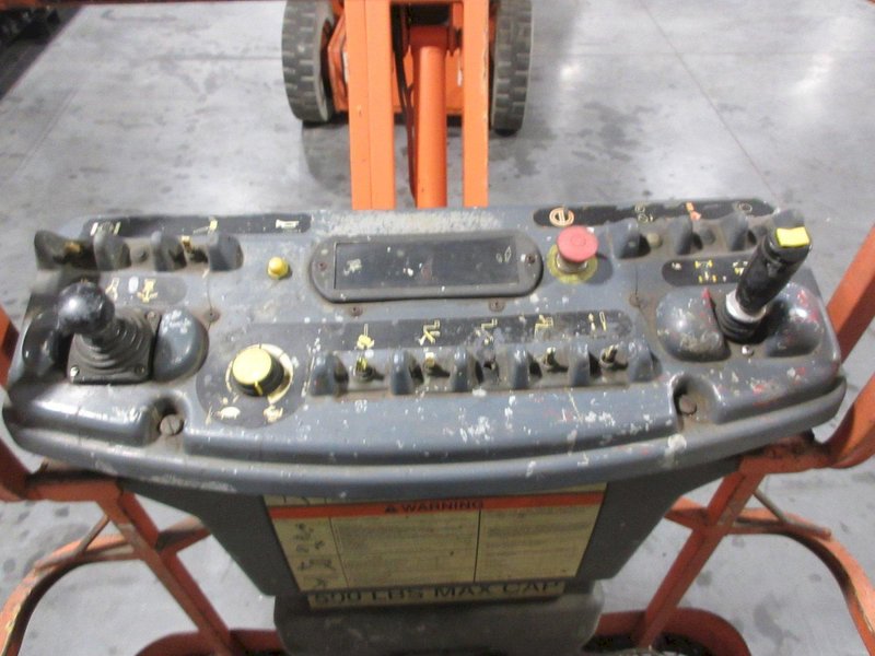JLG E300AJ 30' Electric Articulating Boom Lift, 48V, 500 lb Capacity- Auction Item