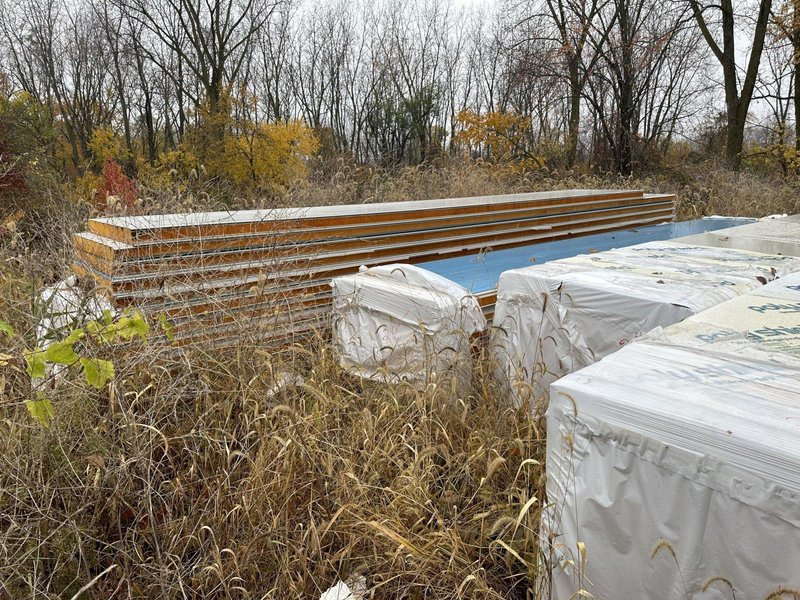 36&quot; CF SERIES-VERTICAL DOUBLE SIDED INSULATED WALL PANELS. STOCK # 1056122