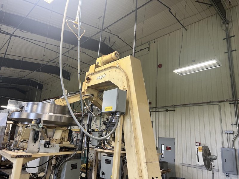 Angor Model AMH-200M Magnetic Conveyor Loader