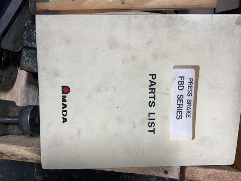 STRIPPIT 28" X 65" SHEET METAL FABRICATOR   -  SONiC 18/30