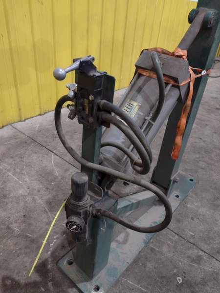 10,000 LBS X 36" LITTELL MODEL #1000 PULL OFF COIL REEL UNCOILER : YOBRO #25422
