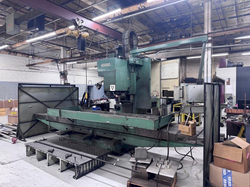 CINCINNATI MILACRON MODEL 20V 3-AXIS MACHINING CENTER. STOCK # 1000625.