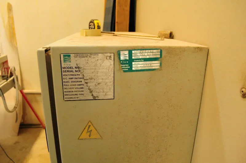 2006 FLOW IFB 4400 | Waterjet Cutters