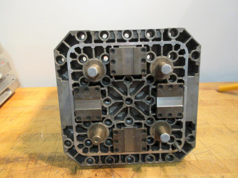 EROWA ER-022896 320mm X 320mm Pallet 1/2-13 Grid Pattern- Auction Item