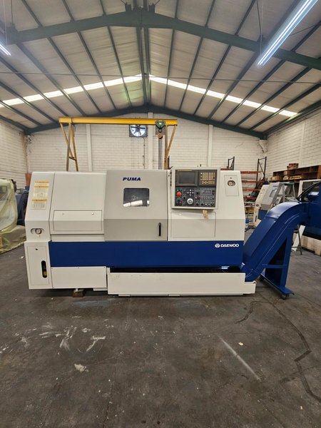2001 Doosan Puma 230B CNC Lathe For Sale