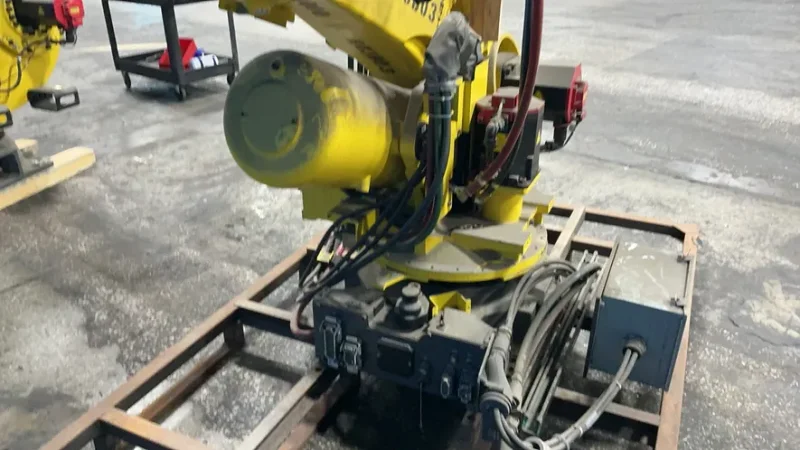 FANUC ROBOT ARM  -  R-2000IB/250F