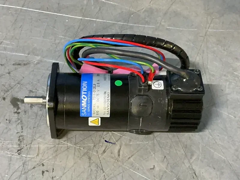 SANYO DEKKI 110 WATTS DC SERVO MOTOR   -  T511-012EL8
